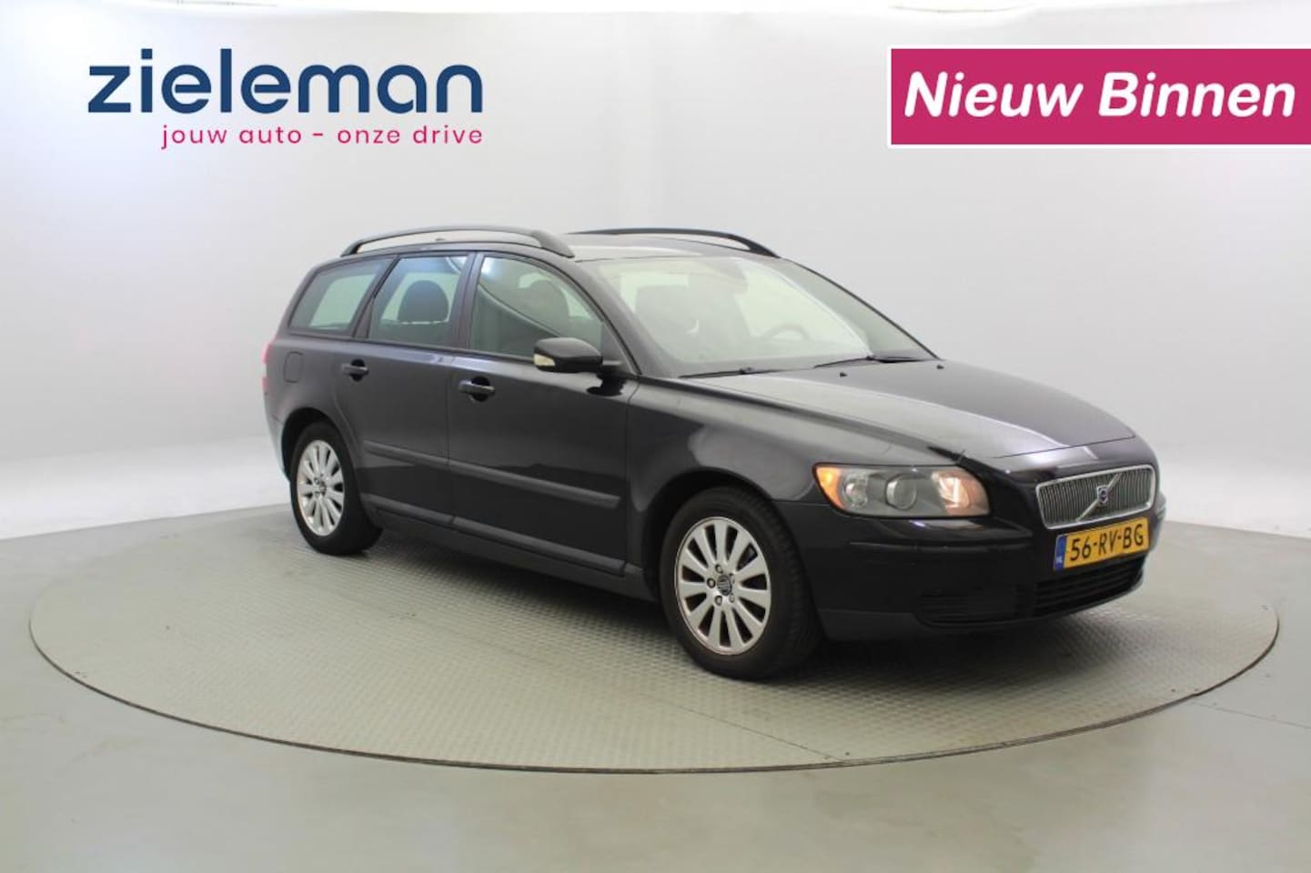 Volvo V50 - 1.8 Momentum - Airco, Cruise, Half Leer, - AutoWereld.nl