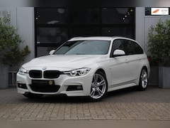 BMW 3-serie Touring - 318i M Sport Edition Aut. - NAVI GROOT - ADAP LED - PDC+CAMERA - ELEK KOFFERKLEP - DEALER