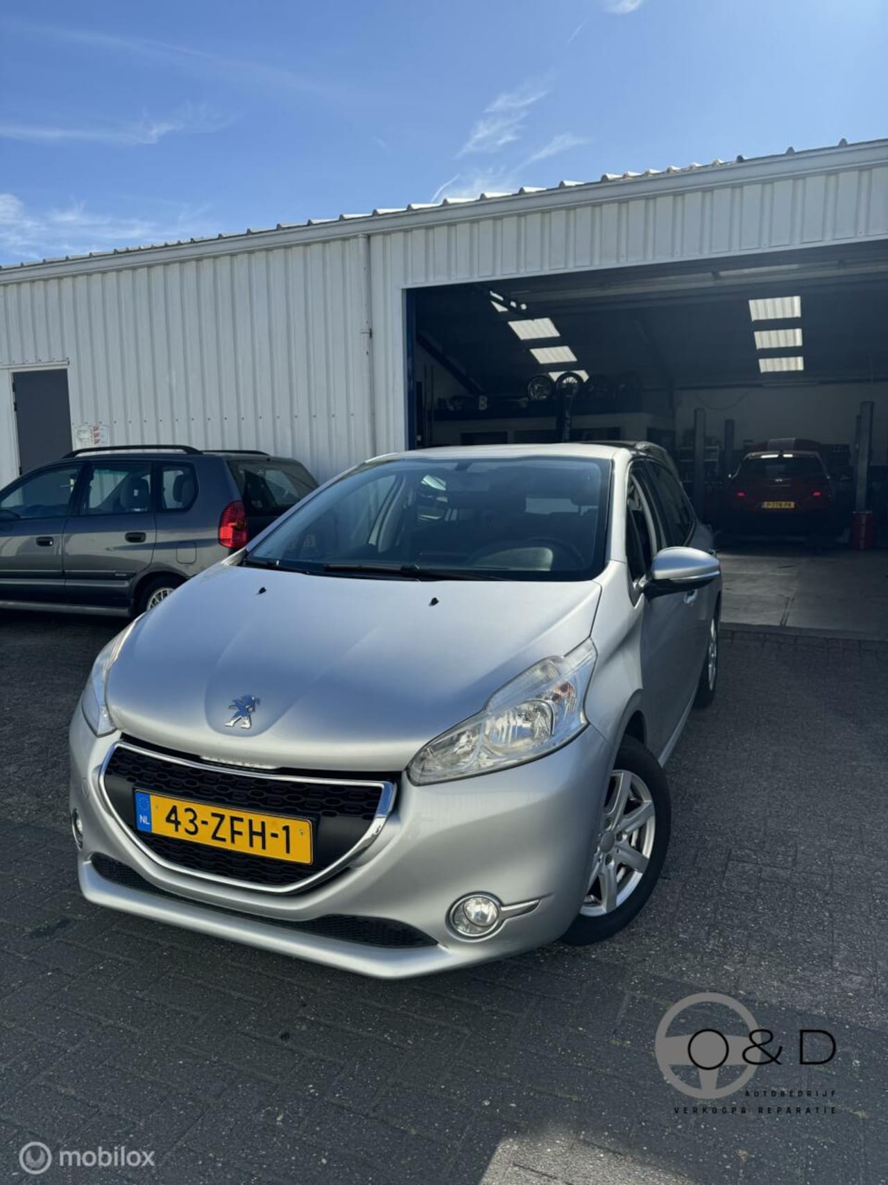 Peugeot 208 - 1.2 VTi | Nw. DB Riem | Cruise | Gr. Beurt | APK - AutoWereld.nl