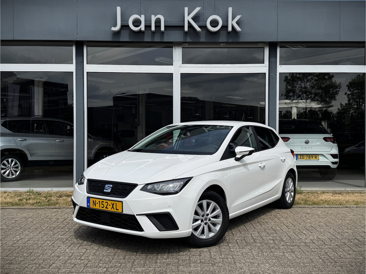 Seat Ibiza - 1.0 TSi 95 pk Style Business Intense | Navigatie | Stoelverwarming | Parkeersensoren - AutoWereld.nl