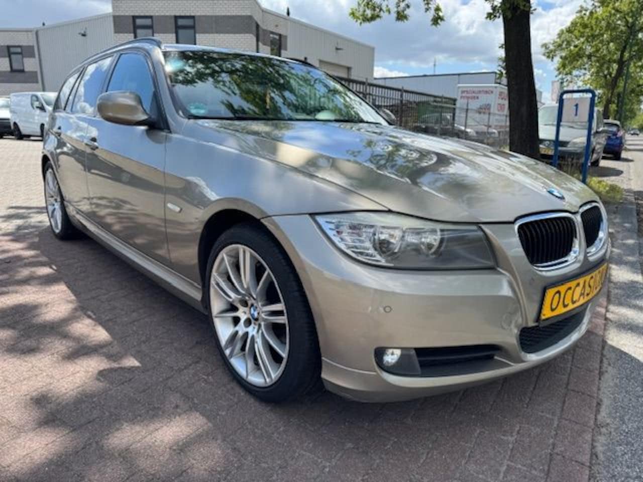 BMW 3-serie Touring - 318d Executive Automaat 180.000km Airco/ECC,Navigatie MOTOR SLAAT NIET AAN - AutoWereld.nl
