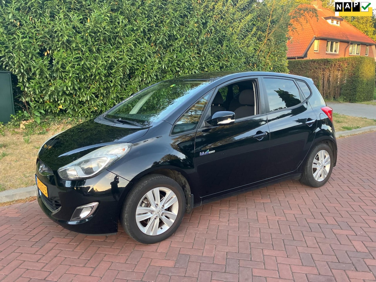 Hyundai ix20 - 1.4i i-Vision climatronic en rijd goed - AutoWereld.nl