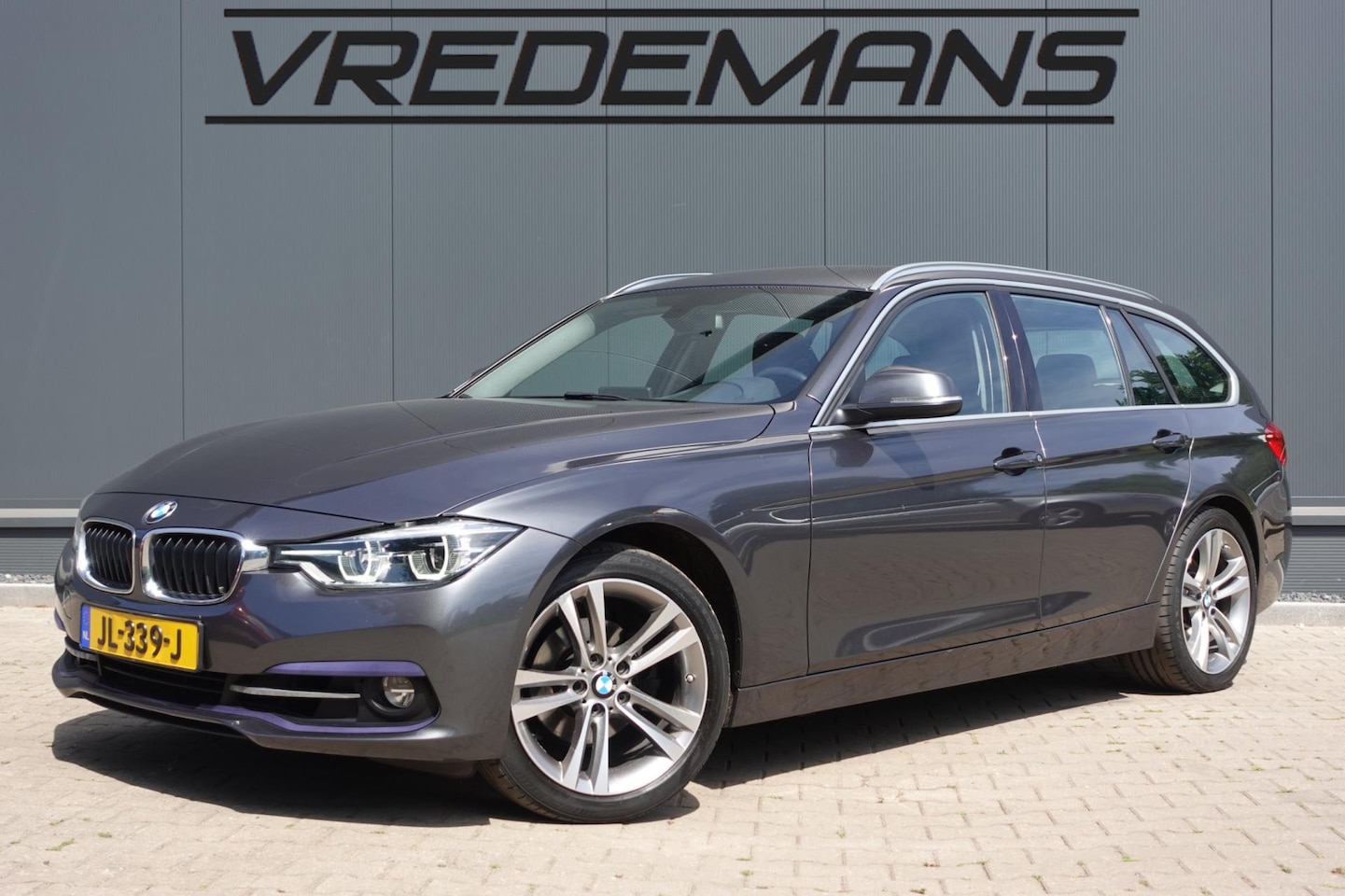 BMW 3-serie Touring - 320i Centennial High Executive 320i Centennial High Executive - AutoWereld.nl