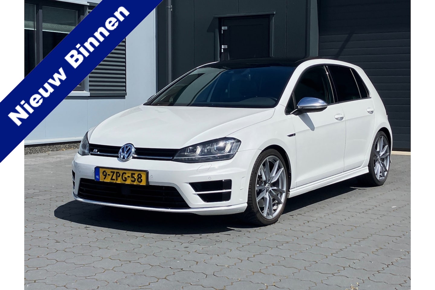 Volkswagen Golf - 2.0 TSI R 4Motion VOL! NL-auto! - AutoWereld.nl