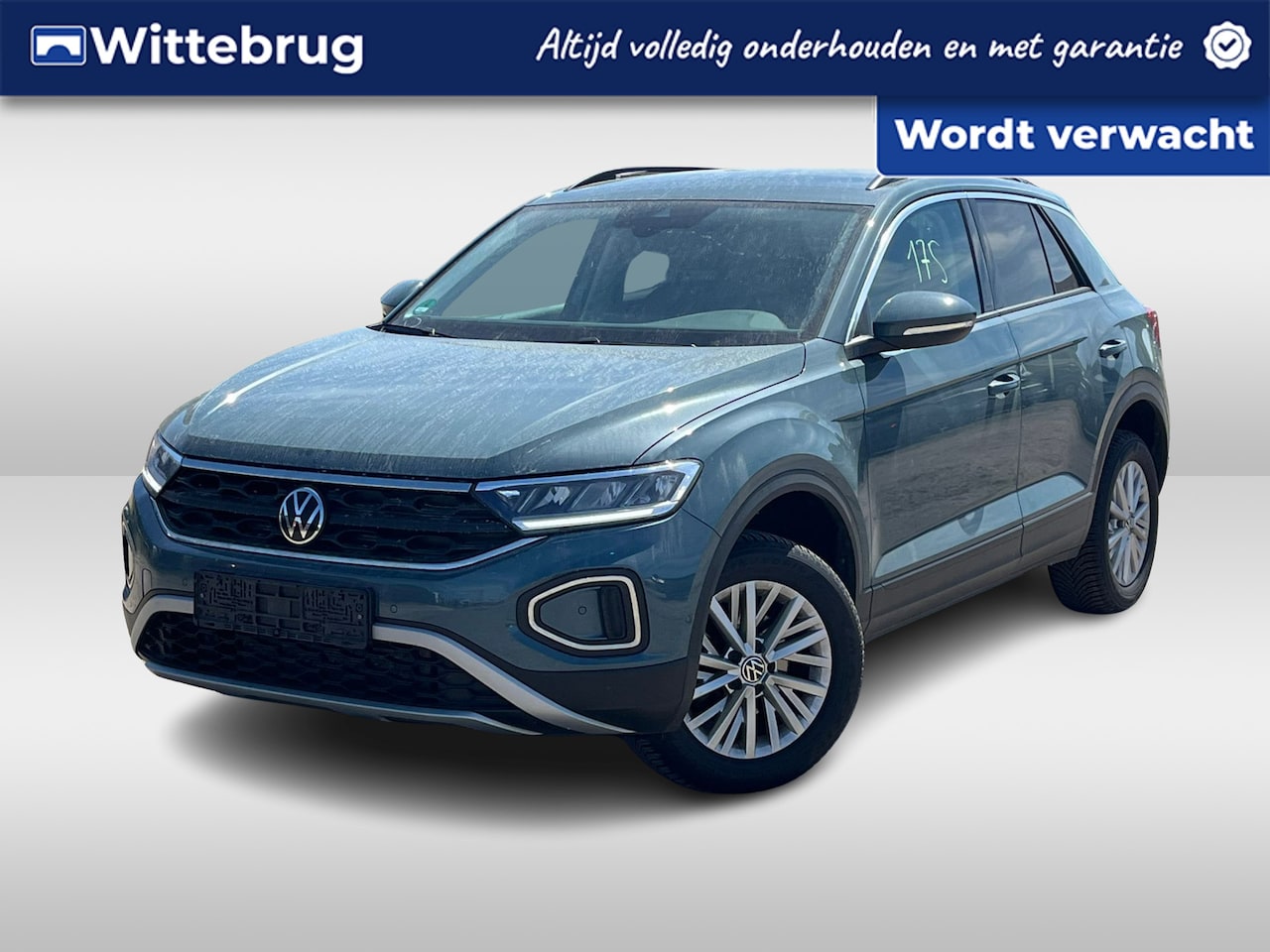 Volkswagen T-Roc - 1.5 TSI 150PK Life / Digitale Cockpit / Afneembare Trekhaak / Parkeersensoren V+A / Wirele - AutoWereld.nl