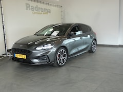 Ford Focus - ST line 182 pk B&O sound Winter & park