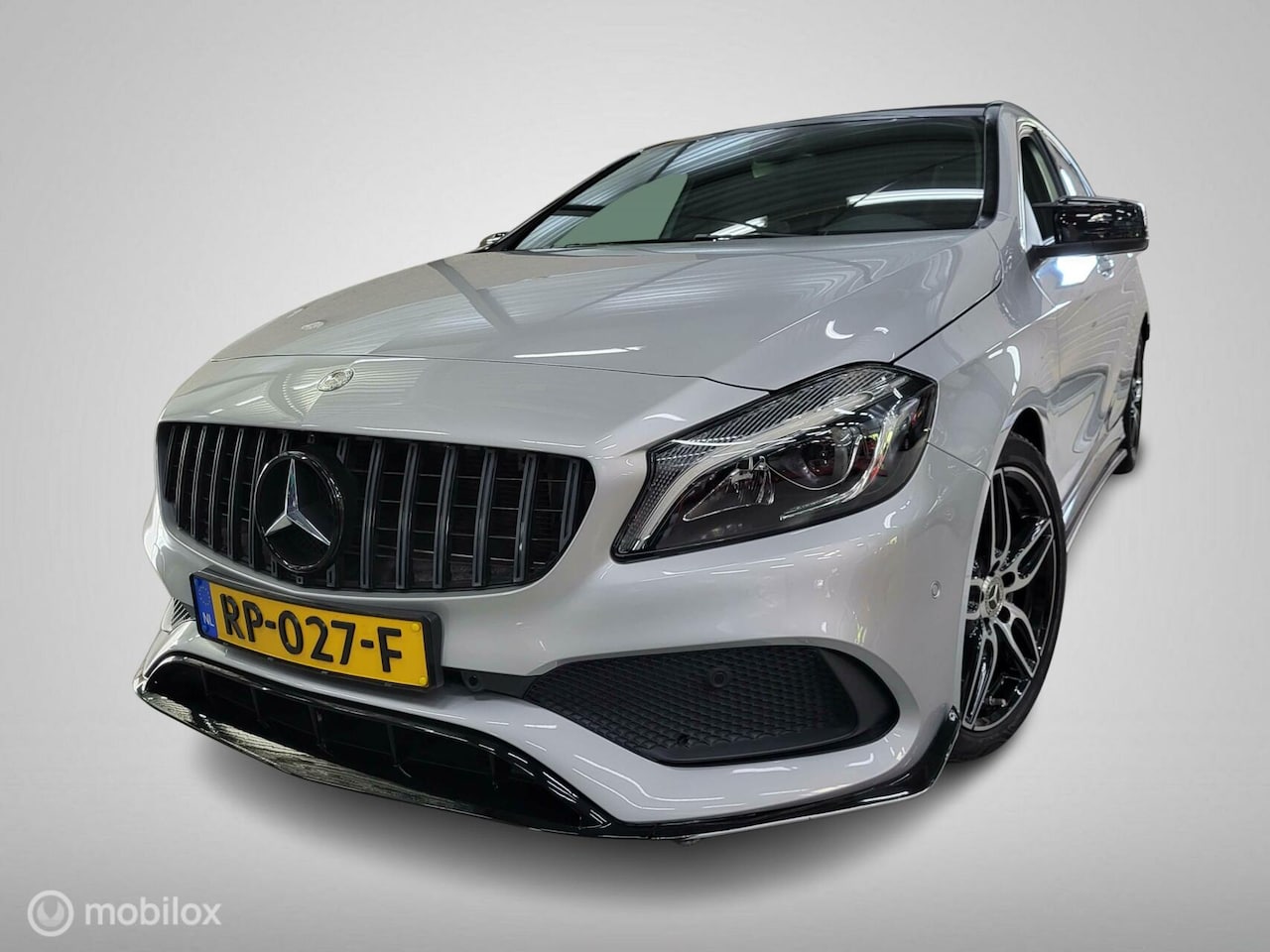 Mercedes-Benz A-klasse - A180 automaat, Business Solution AMG, Pano - AutoWereld.nl