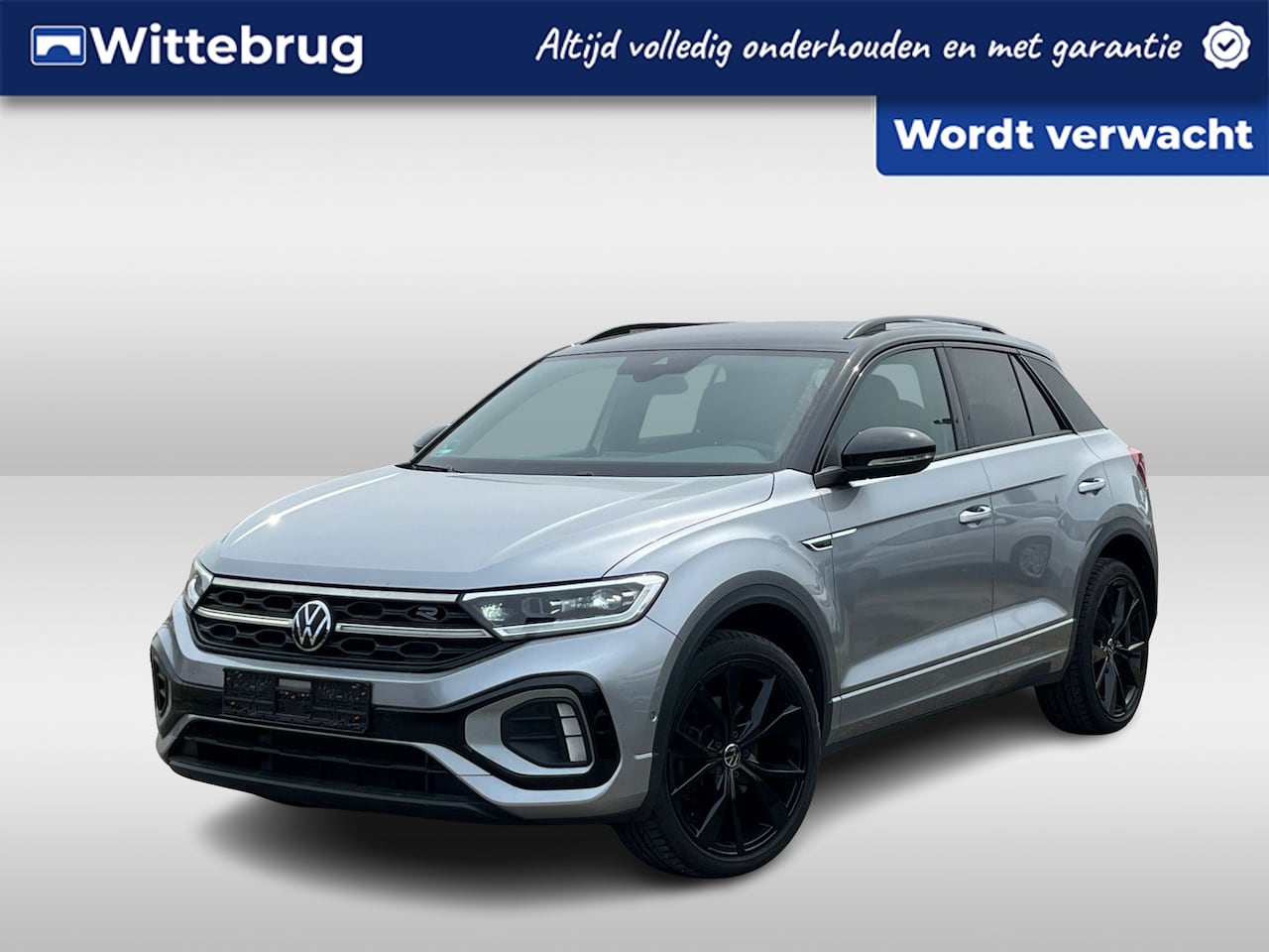 Volkswagen T-Roc - 1.5 TSI 150pk R-Line Black Style DSG Automaat Afn. Trekhaak / 19"LM Velgen / Camera / Navi - AutoWereld.nl