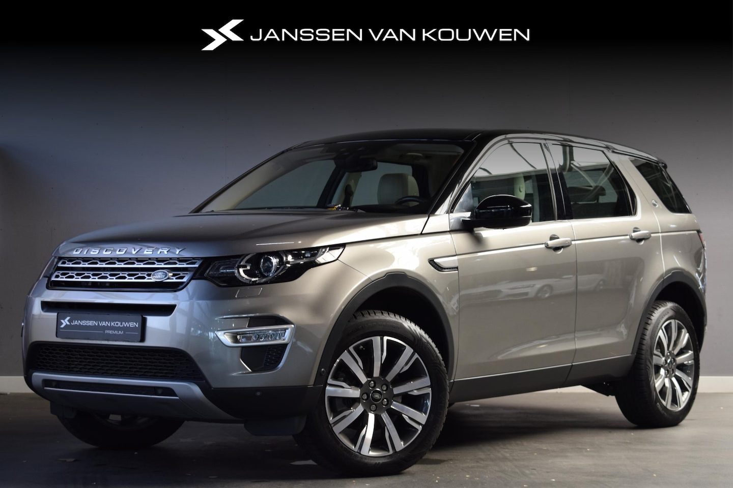 Land Rover Discovery - 2.0 Sd4 HSE Luxury / Navigatie / Stoelverwarming / Head UP - AutoWereld.nl