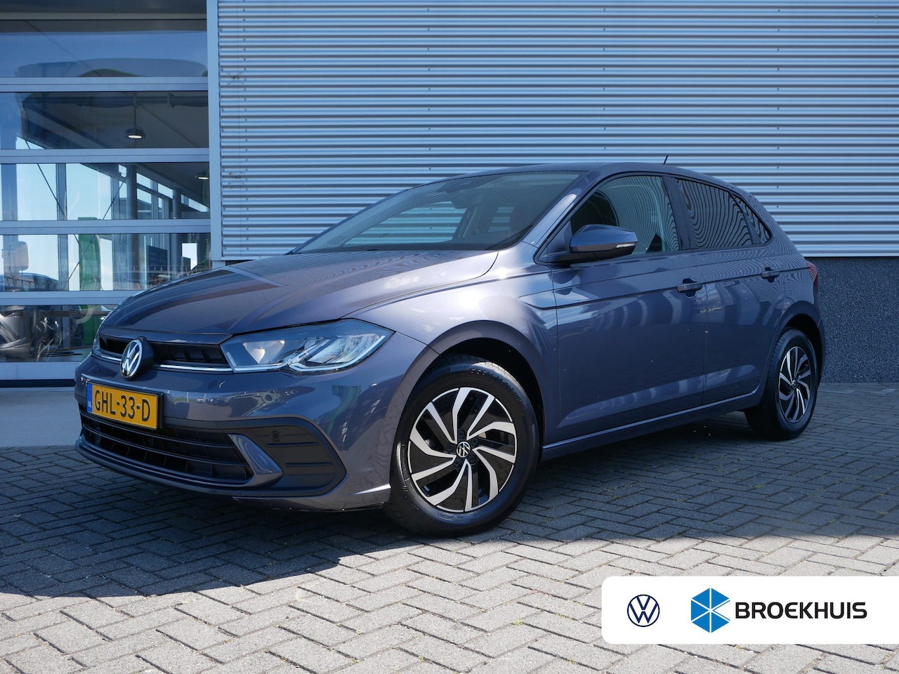 Volkswagen Polo - 1.0 TSI Life Edition | Achteruitrijcamera | Parkeersensor achter | Voorstoelen verwarmd - AutoWereld.nl