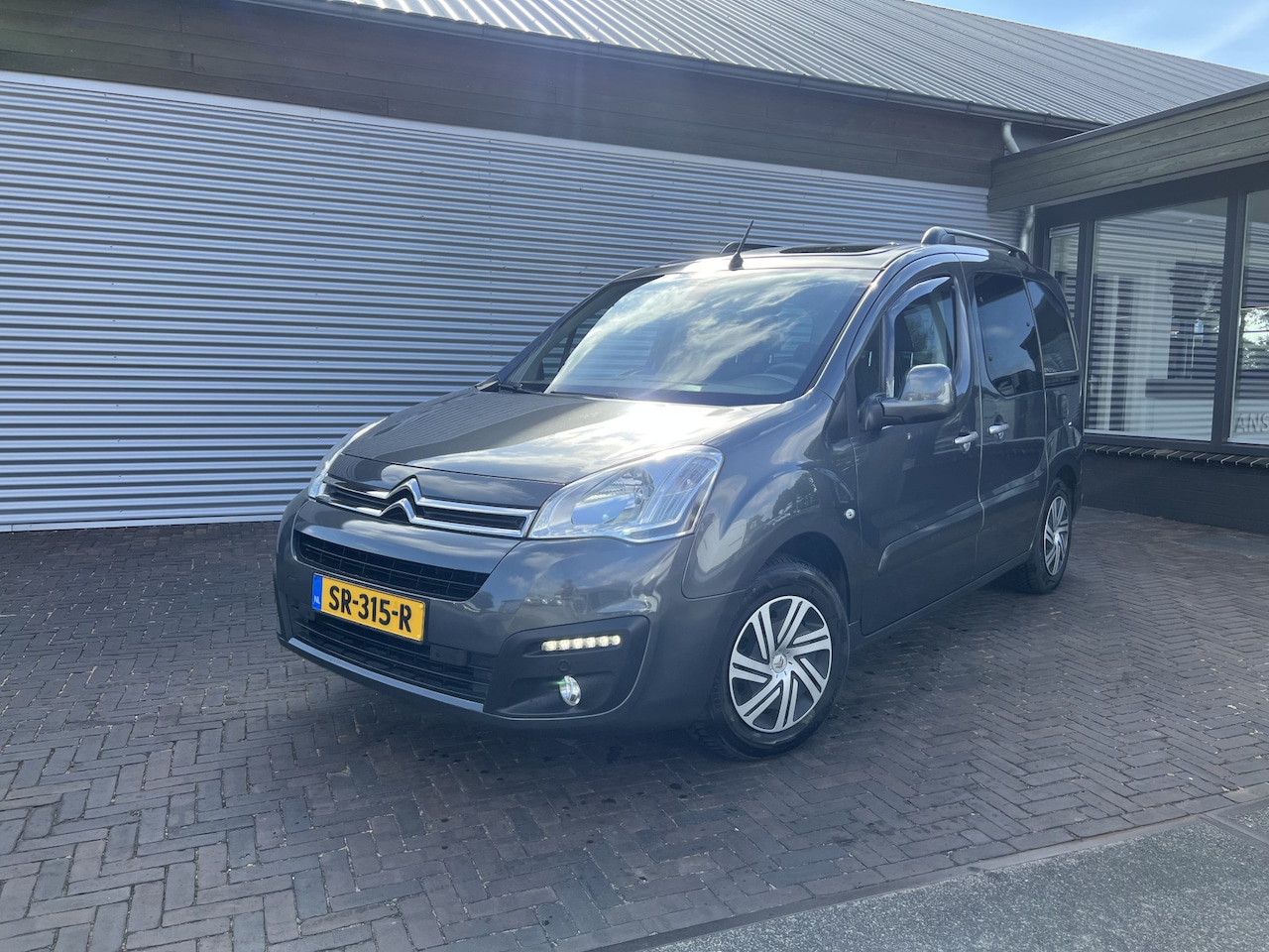 Citroën Berlingo - 1.6 BlueHDi Feel 1.6 BlueHDi Feel - AutoWereld.nl
