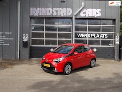 Toyota Aygo - 1.0 VVT-i x-play Airco Camera Carplay Elek Pakket 5Deurs 2019bj GARANTIE