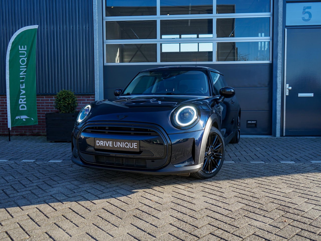 MINI One - Mini 1.5 Classic Trim | Panorama dak | Navigatie | Camera | Parkeersensor - AutoWereld.nl