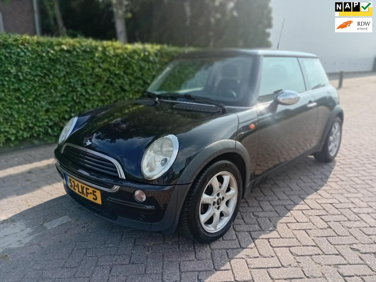 MINI One - Mini 1.6i Salt Airco Nieuwe APK bij aflevering rijdt perfect LM velgen - AutoWereld.nl