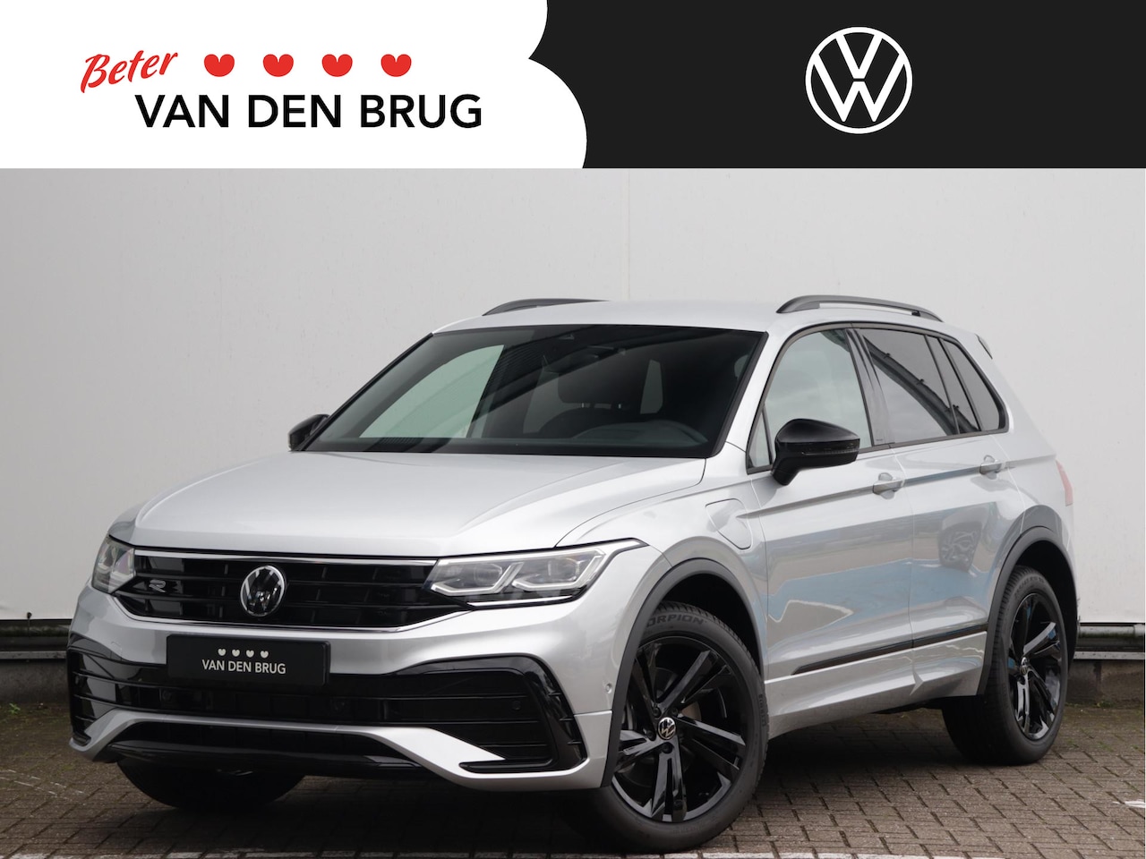 Volkswagen Tiguan - 1.4 TSI eHybrid R-Line Business | Black style | Wegklapbare trekhaak | Matrix LED | Head-u - AutoWereld.nl