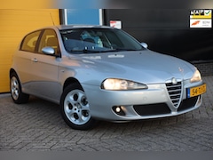 Alfa Romeo 147 - 1.6 T.Spark Veloce Collezione / NAP / Goed Onderhoud / TOPSTAAT / Leder / Airco / Elek Pak
