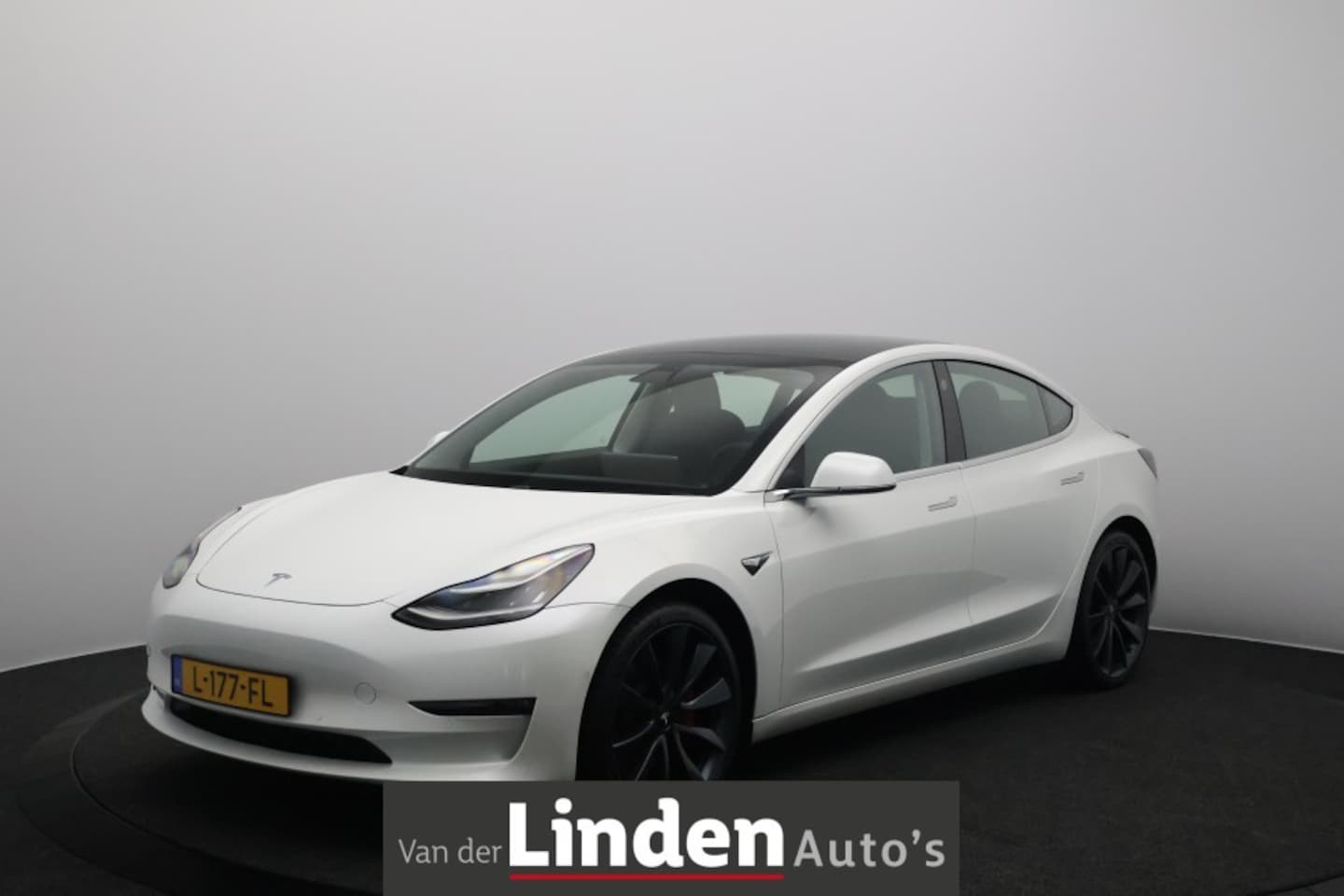 Tesla Model 3 - Performance AWD 75 kWh 462PK | SOH 89 % | Premium Sound | Full Self - Driving 3 - AutoWereld.nl