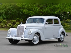 Mercedes-Benz 220