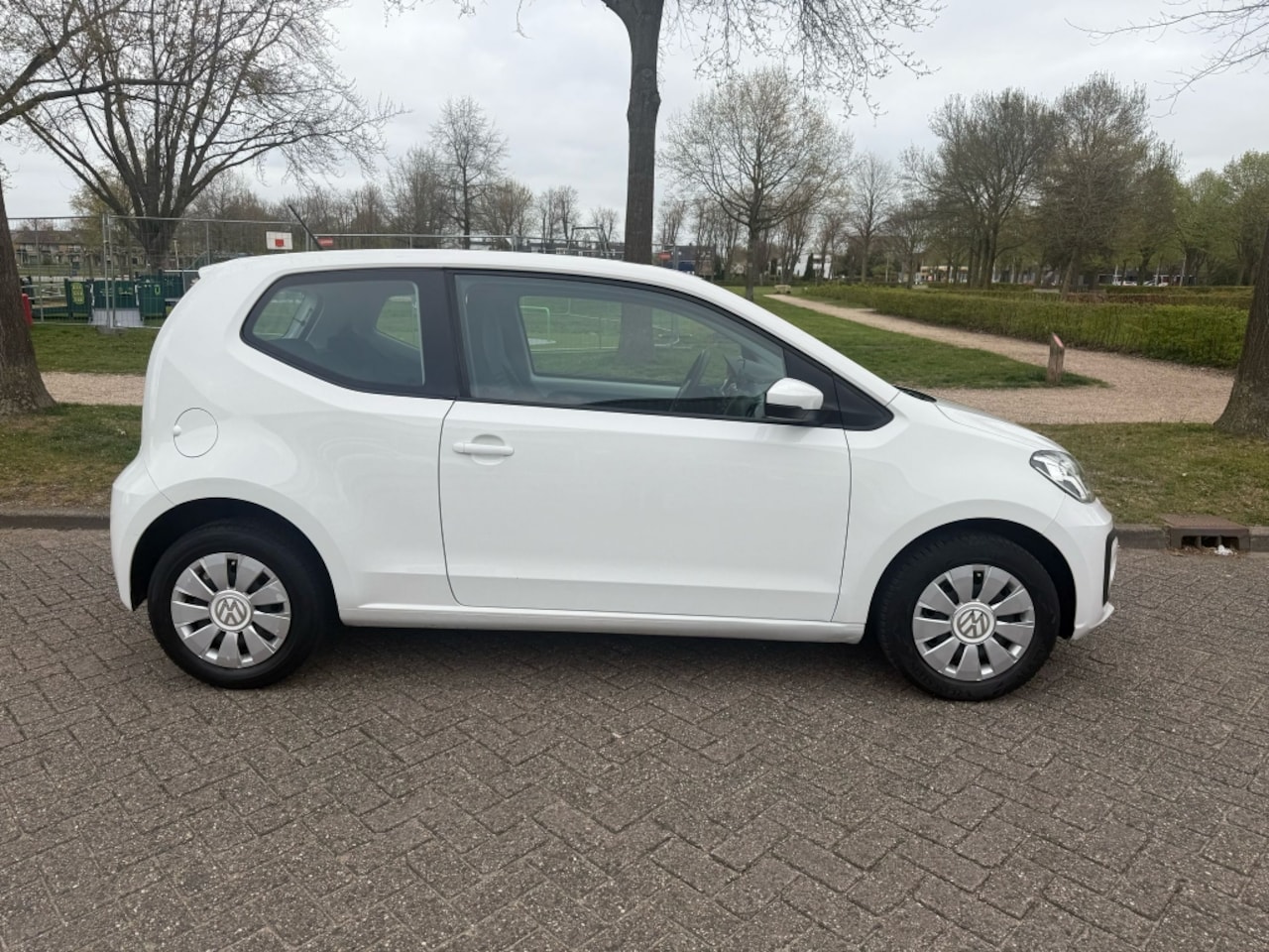 Volkswagen Up! - 1.0 BMT high up! 1.0 BMT high up! - AutoWereld.nl