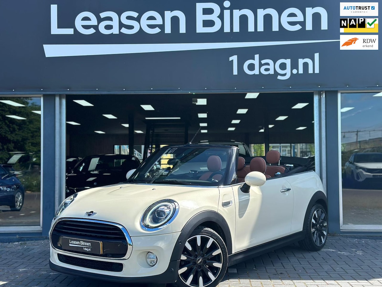 MINI Cabrio - 1.5 Cooper Chili Mini 1.5 Cooper Chili - AutoWereld.nl