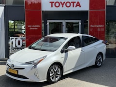 Toyota Prius - 1.8 White Edition HUD BLIND SPOT ADP CRUISE CONTROL LM NAVI CLIMA