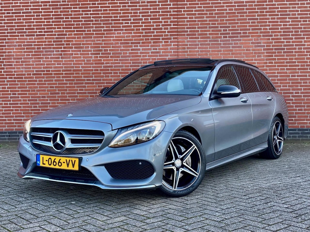 Mercedes-Benz C-klasse Estate - 200 CDI Edition 1 AMG PANO CRUISE NAVI CLIMA STOELVERWAMING LEER TREKHAAK - AutoWereld.nl