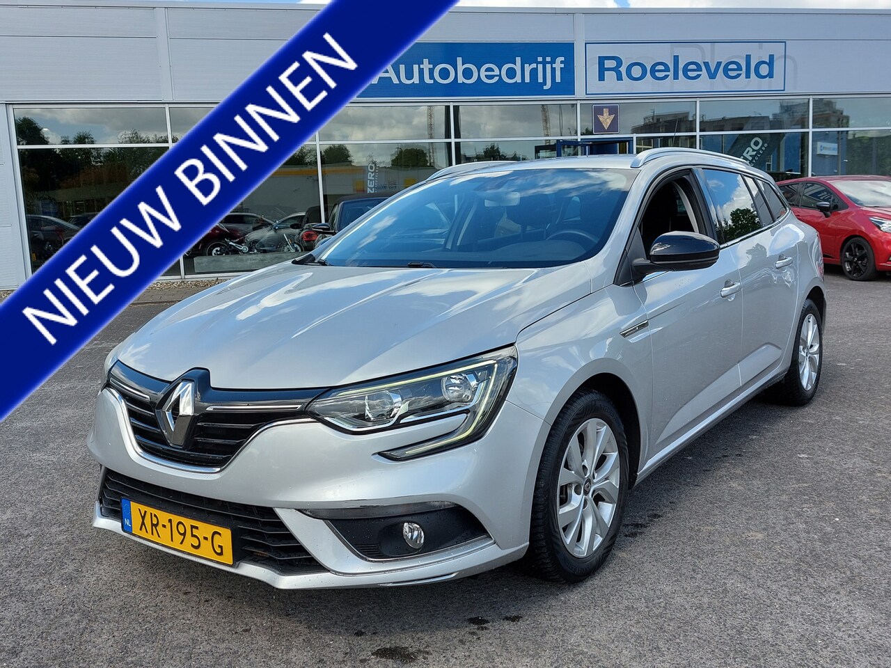 Renault Mégane Estate - 1.3 TCe 116pk Limited | Origineel NL | Navi | Apple Carplay+Android Auto | Clima | Cruise - AutoWereld.nl