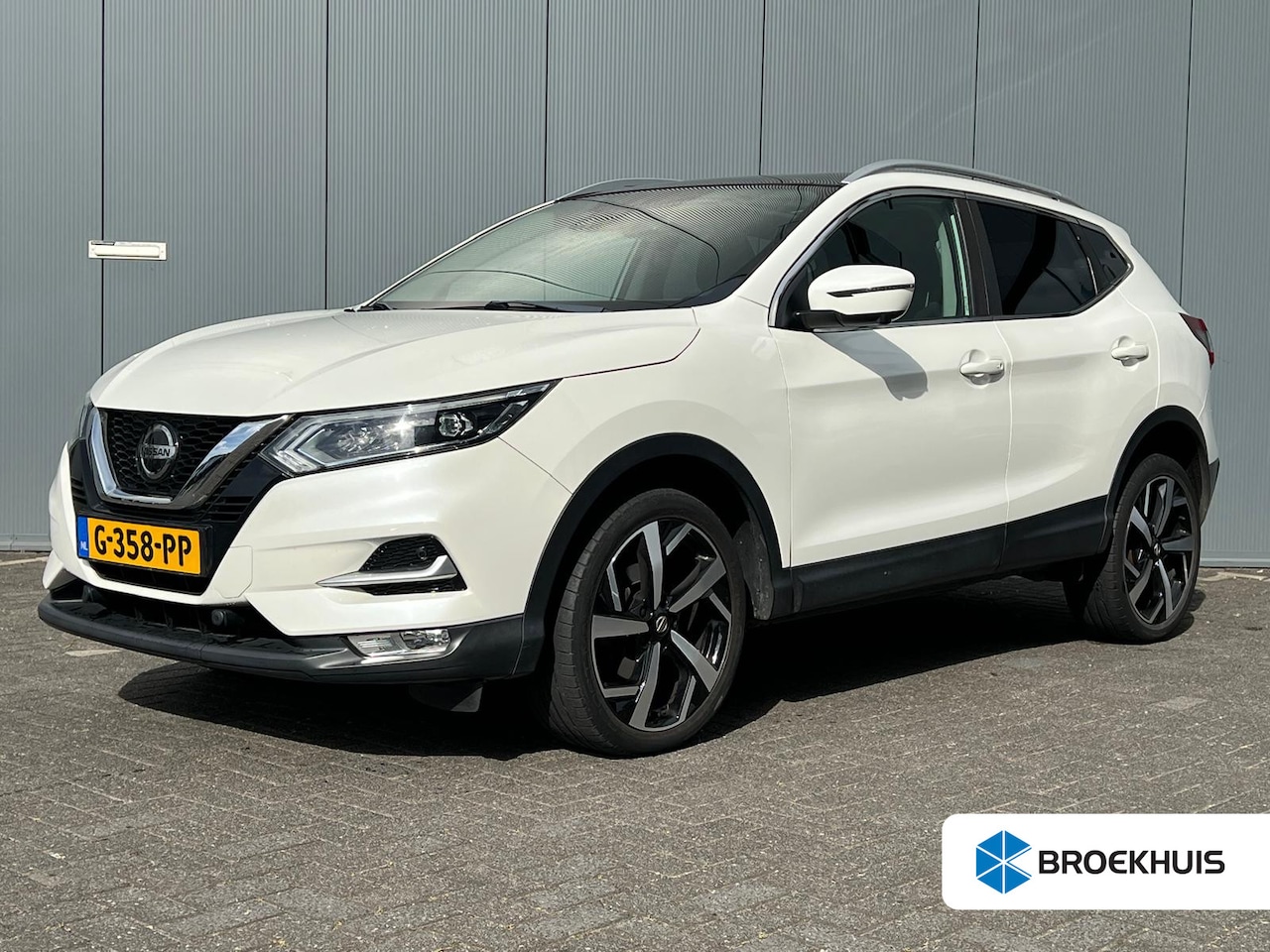Nissan Qashqai - 1.2 115pk N-Connecta Panoramadak | Climate control | Keyless entry | Navigatie | Parkeerse - AutoWereld.nl