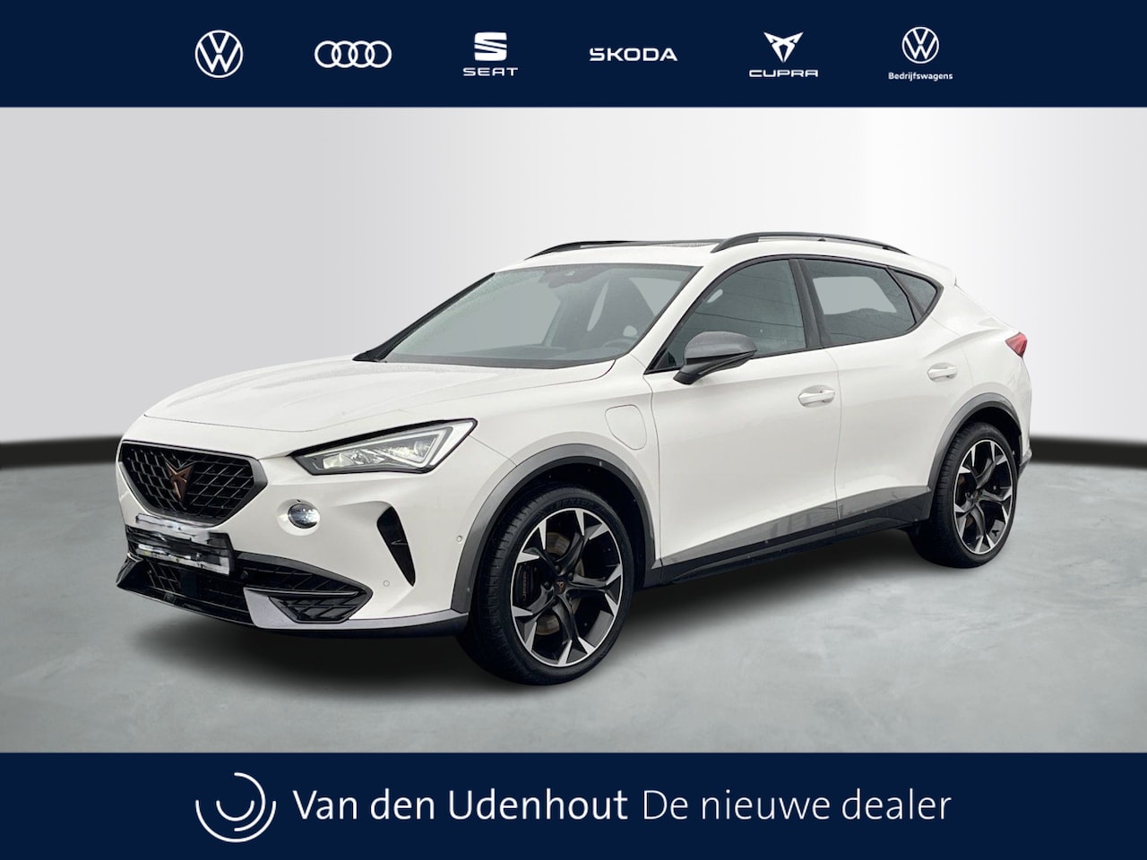 CUPRA Formentor - 1.4 TSI eHybrid 245pk PHEV VZ Performance / Panoramadak / S-Stuur / Camera / Gereserveerd! - AutoWereld.nl