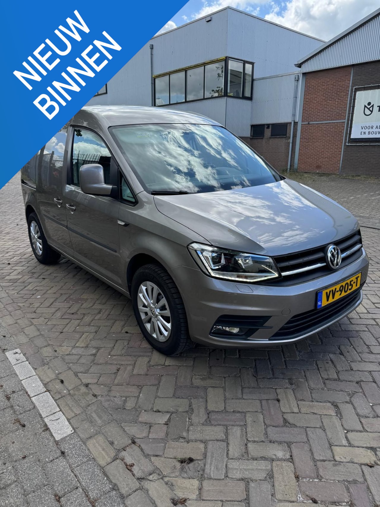 Volkswagen Caddy - 2.0 TDI L1H1 BMT Highline 2.0 TDI L1H1 BMT Highline - AutoWereld.nl
