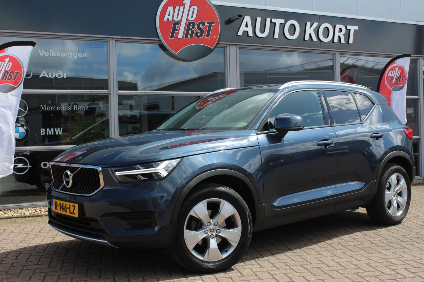 Volvo XC40 - 1.5 T3 Momentum Business 1.5 T3 Momentum Business, keyless, trekhaak wegklapbaar, camera - AutoWereld.nl