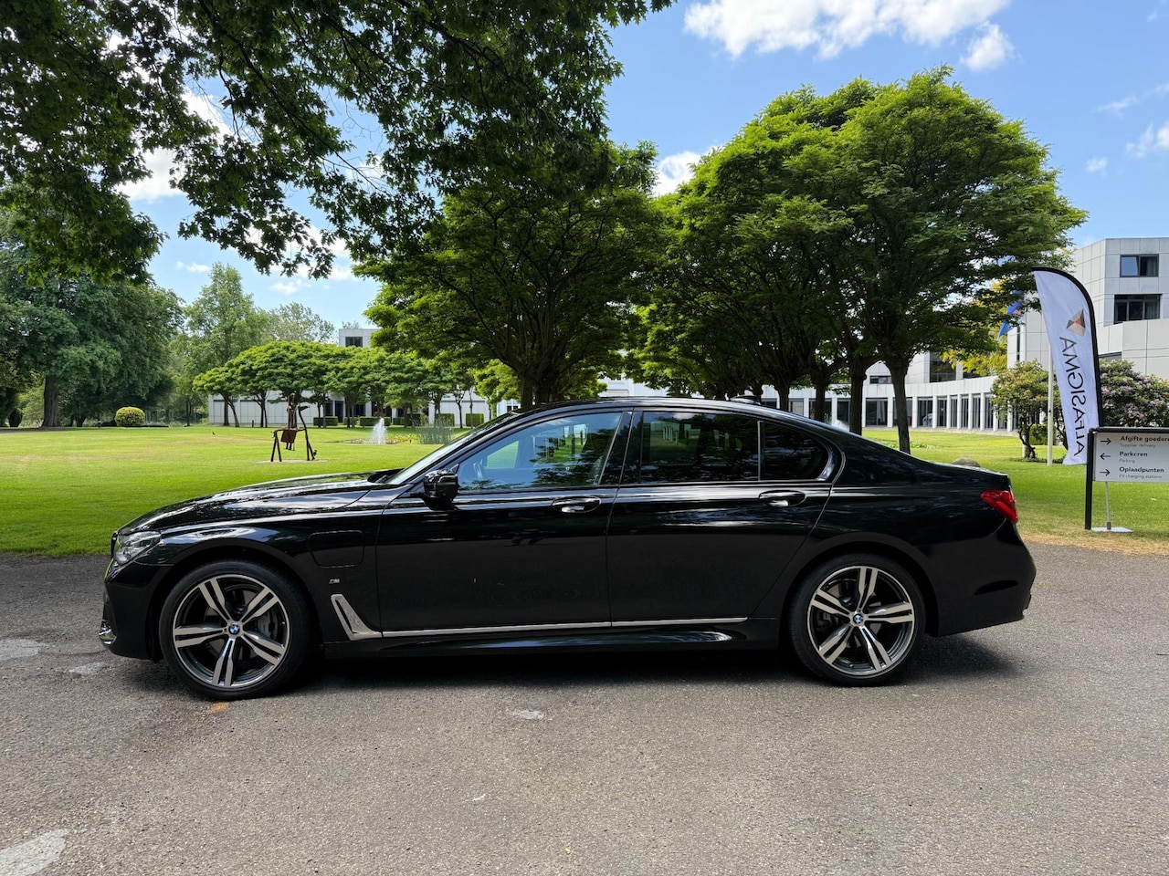 BMW 7-serie - 740e iPerformance High Executive WEINIG KM FULL OPTIONS - AutoWereld.nl