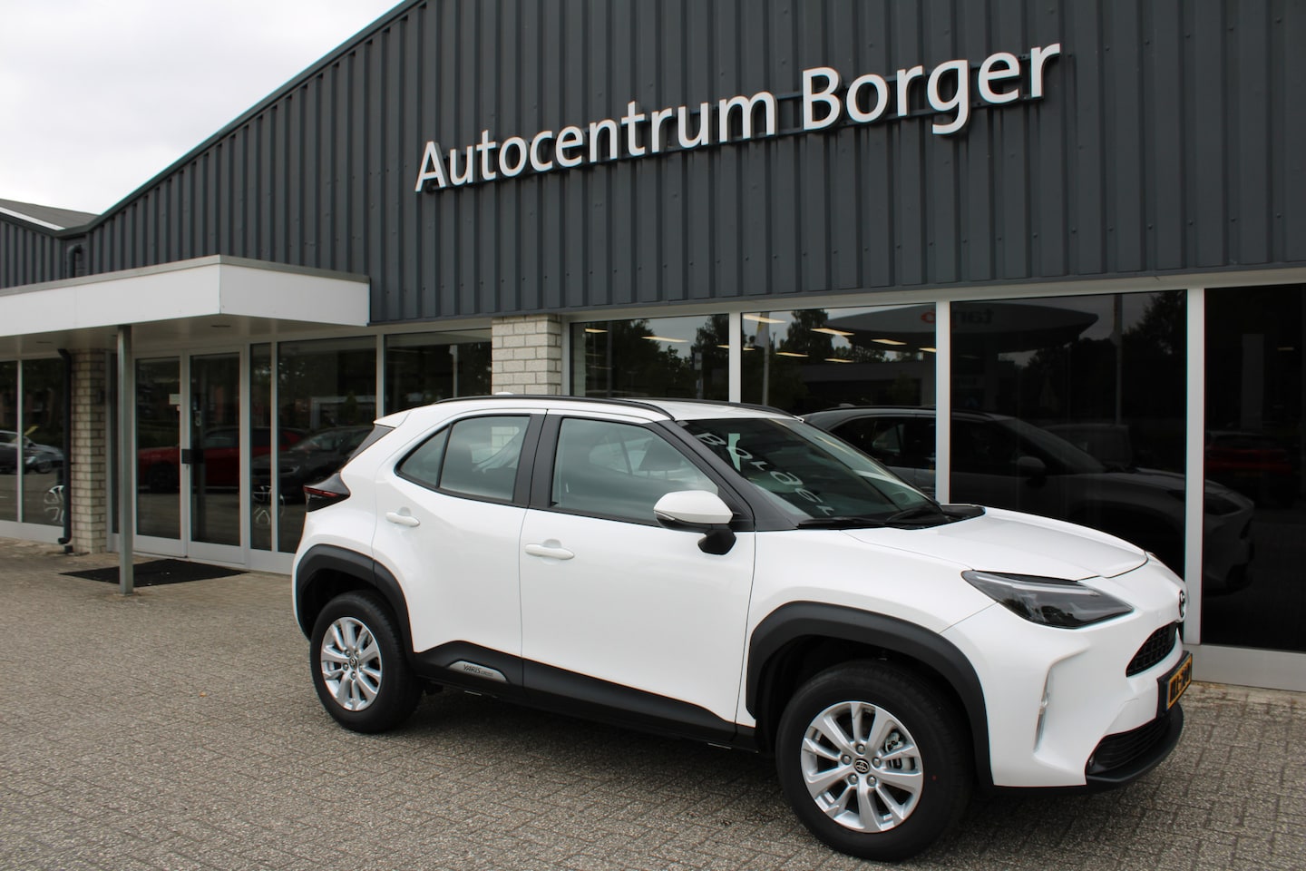 Toyota Yaris Cross - 1.5 Automaat Hybrid 115 Active Carplay/Clima/16"LM /Cruise/Camera - AutoWereld.nl
