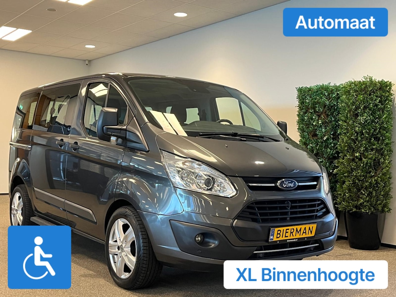 Ford Tourneo Connect - Custom L1H1 Rolstoelbus Automaat Bodemverlaging XXL-Ombouw 148cm - AutoWereld.nl