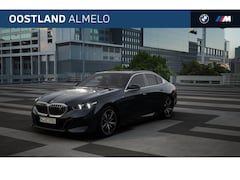 BMW i5 - eDrive40 M Sport / Panoramadak / Trekhaak / Parking Assistant Professional / Adaptieve LED