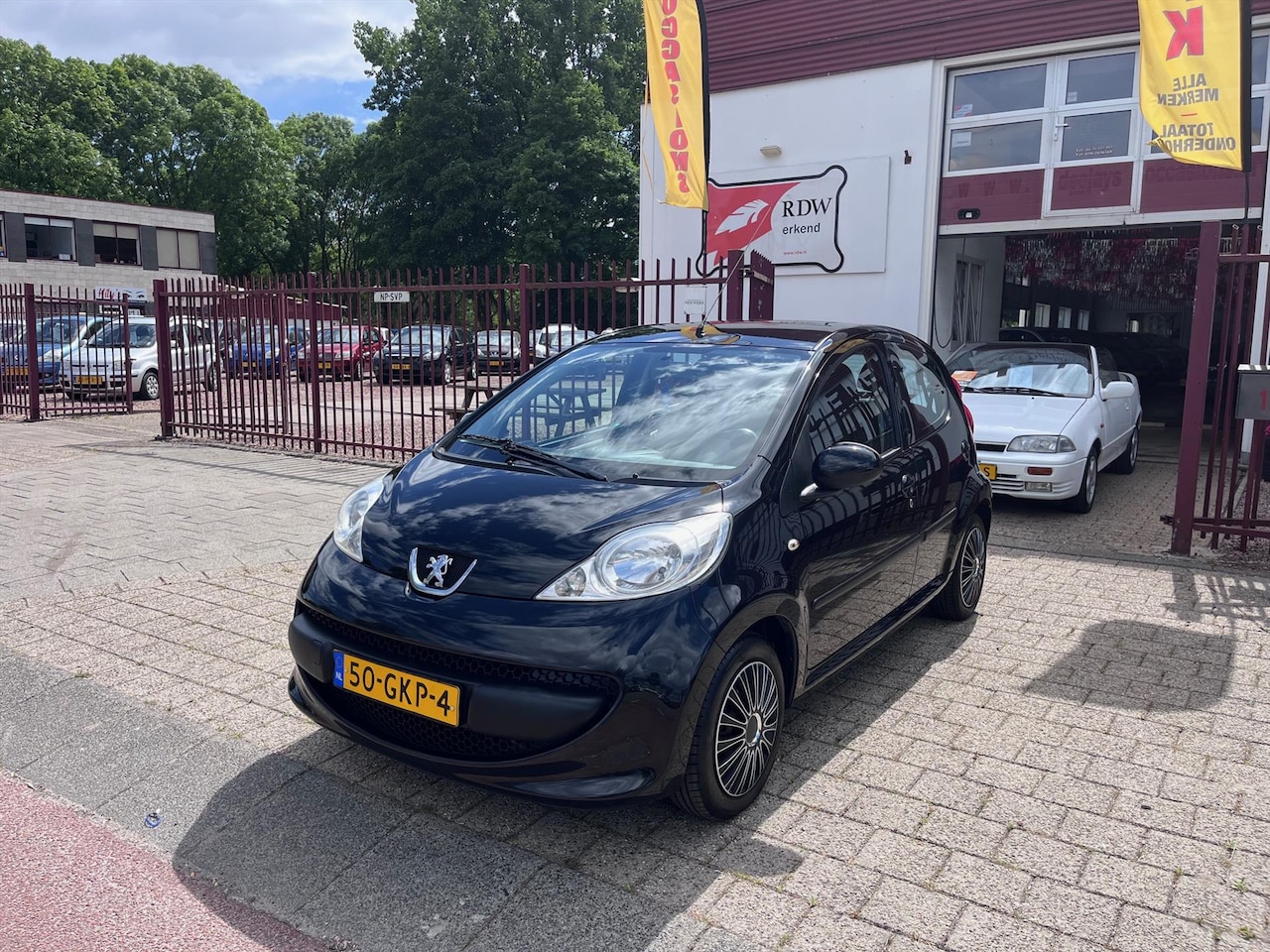 Peugeot 107 - 1.0 12V 68PK Automaat 5D - AutoWereld.nl