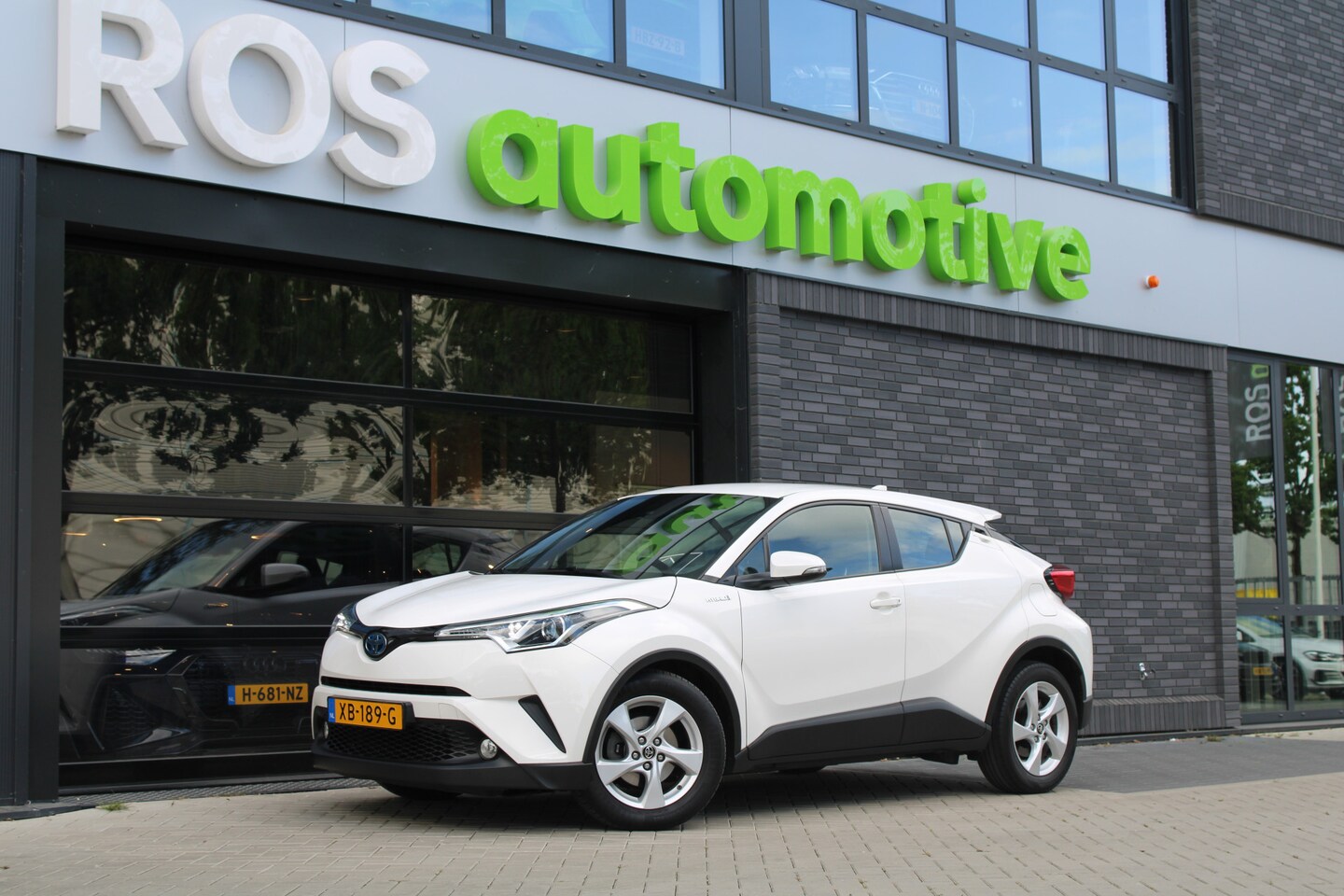 Toyota C-HR - 1.8 Hybrid Active | NAP | NAVI | CAMERA | AIRCO | CRUISE CONTROL | - AutoWereld.nl