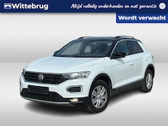 Volkswagen T-Roc - 1.5 TSI 150pk DSG Sport / Panoramadak / LED / Virtual Cockpit / Elek Achterklep / Keyless