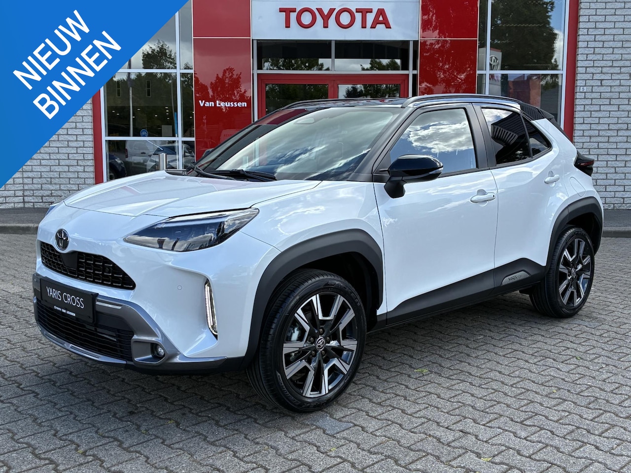 Toyota Yaris Cross - 1.5 HYBRID 130 EXECUTIVE NIEUW & DIRECT LEVERBAAR!! EL-ACHTERKLEP JBL-AUDIO NAVI BLIND-SPO - AutoWereld.nl