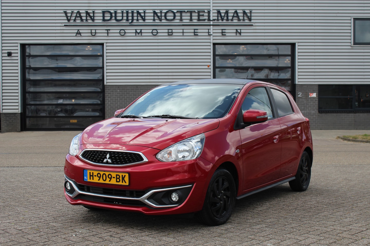 Mitsubishi Space Star - 1.2 Advance / Carplay / Keyless / LMV / N.A.P. - AutoWereld.nl