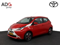Toyota Aygo - 1.0 VVT-i x-play | Airco | Achteruitrijcamera | Lichtmetalen velgen | Bluetooth |