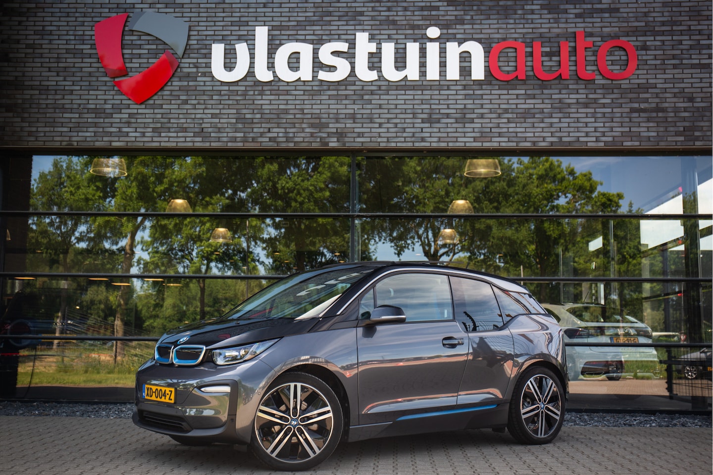 BMW i3 - Basis 120Ah 42 kWh , Pano dak, Adap. cruise, - AutoWereld.nl