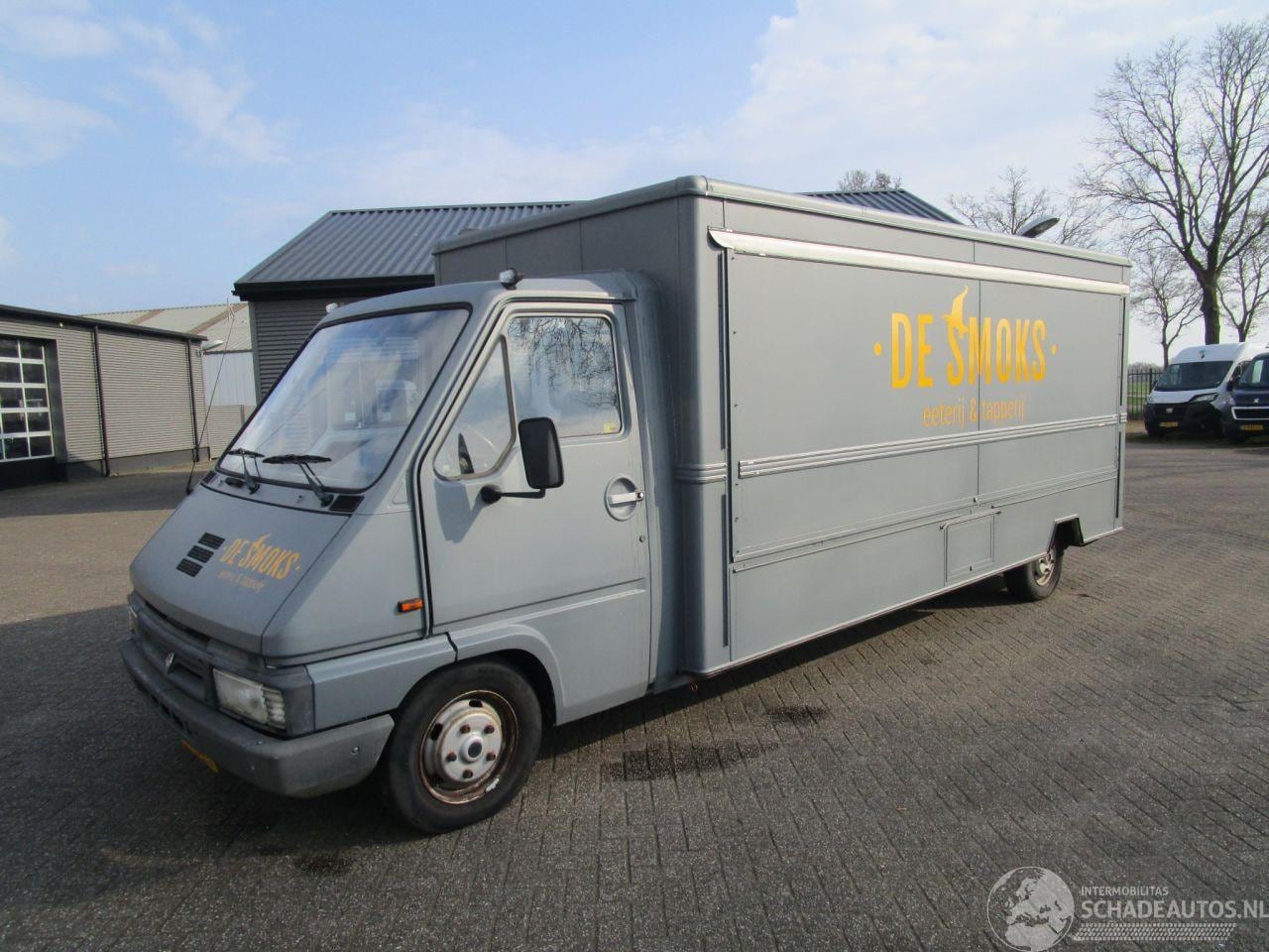Renault Master - T35D Foodtruck / Verkoopwagen - AutoWereld.nl