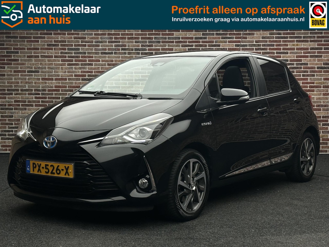 Toyota Yaris - 1.5 Hybrid Premium Automaat Camera DAB Panorama Led - AutoWereld.nl