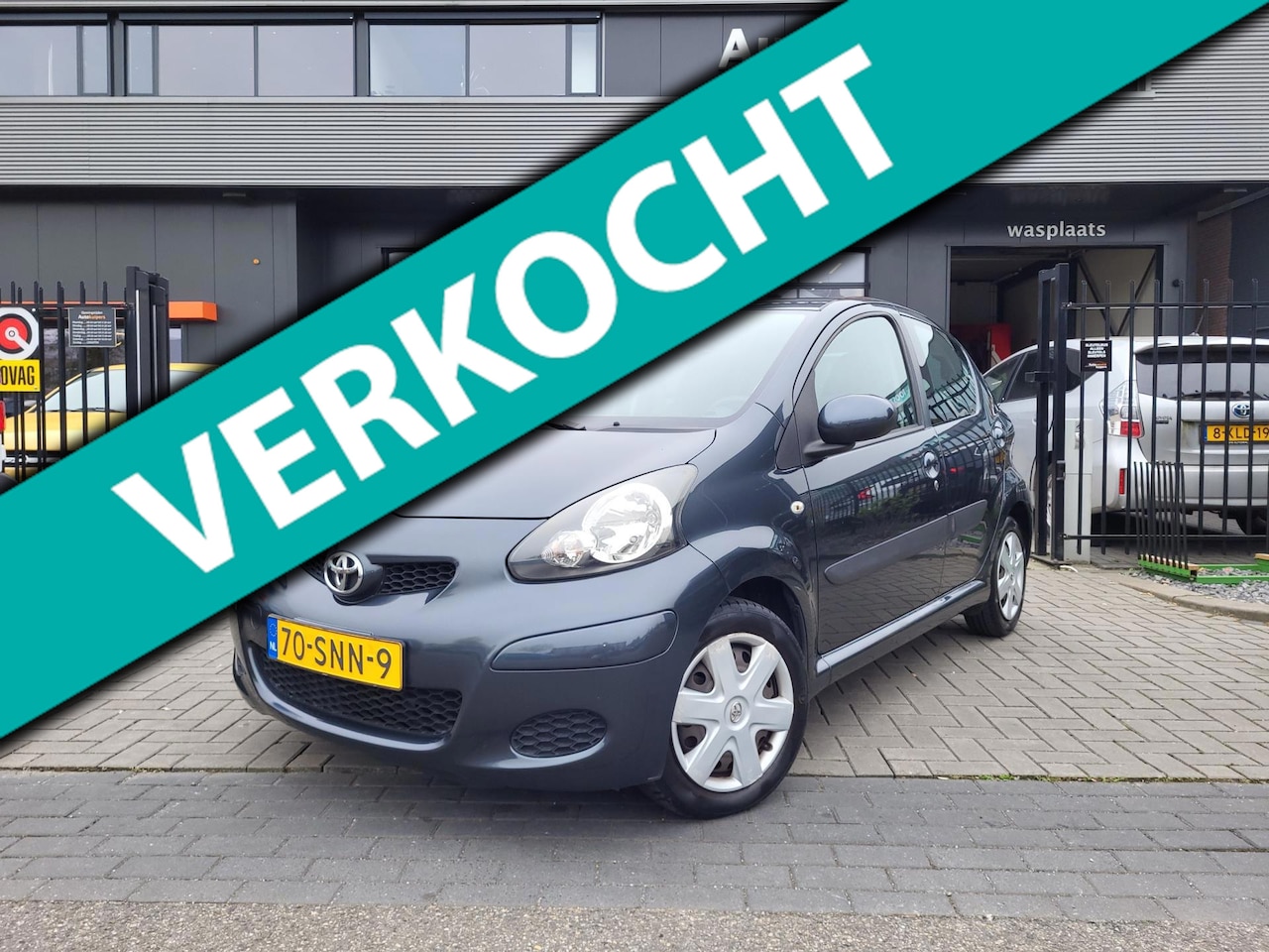 Toyota Aygo - 1.0-12V Comfort Navigator | Met airco, navigatie via TOMTOM, elektrische ramen, - AutoWereld.nl