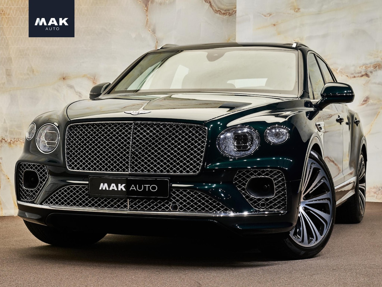 Bentley Bentayga - 4.0 V8 First Edition, NL-auto, 1e eig., Naim, pano, 22", HUD, memory, massage, stl.ventila - AutoWereld.nl