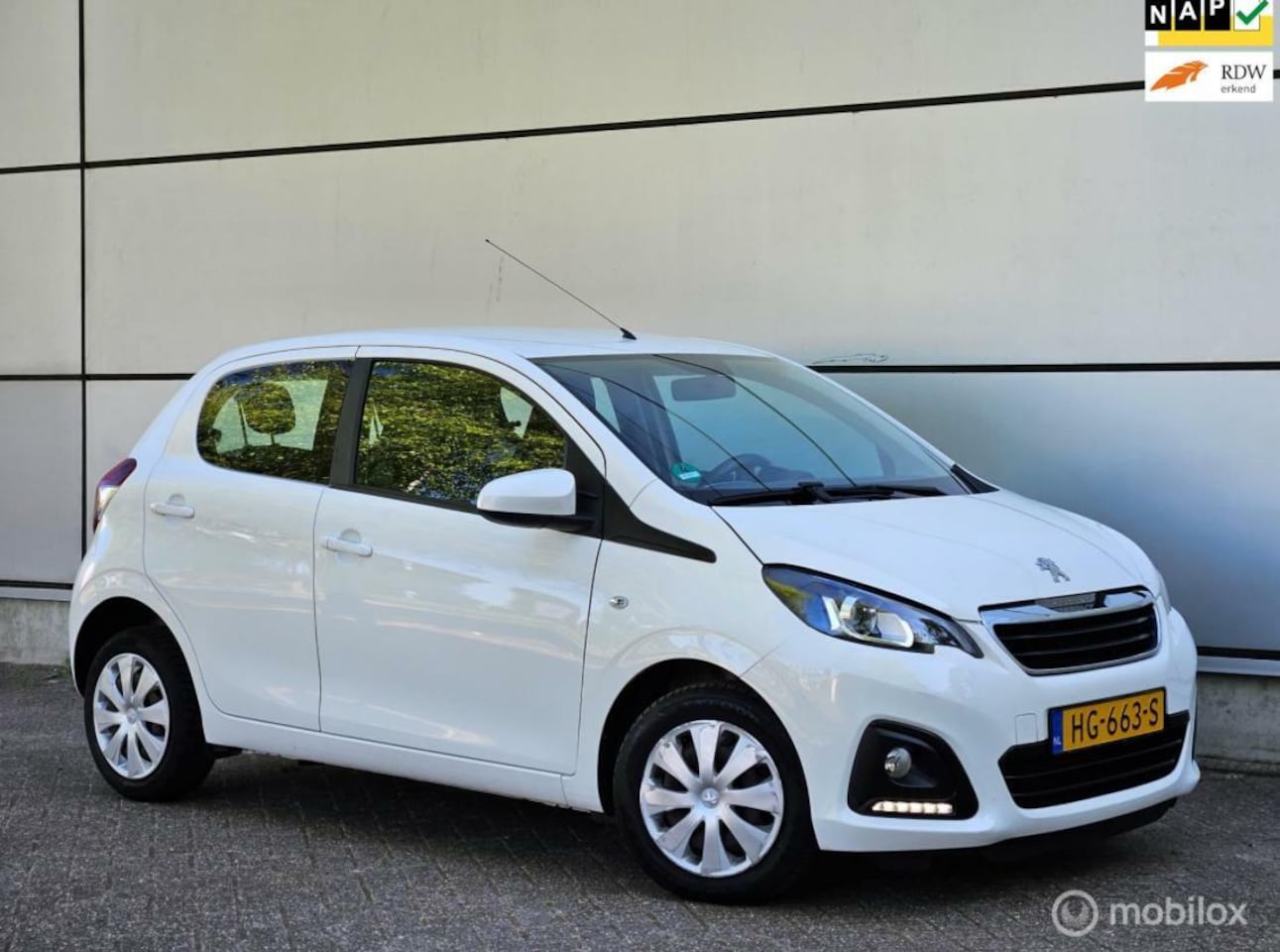 Peugeot 108 - 1.0 e-VTi Xenon|Led|Bluetooth|Airco|Nap|Boekjes - AutoWereld.nl