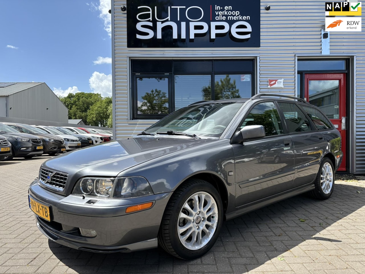 Volvo V40 - 2.0 Europa -AUTO AIRCO-STOELVERWARMING-CRUISECONTROL-DEALER ONDERHOUDEN!-D-RIEM V.V. IN 20 - AutoWereld.nl