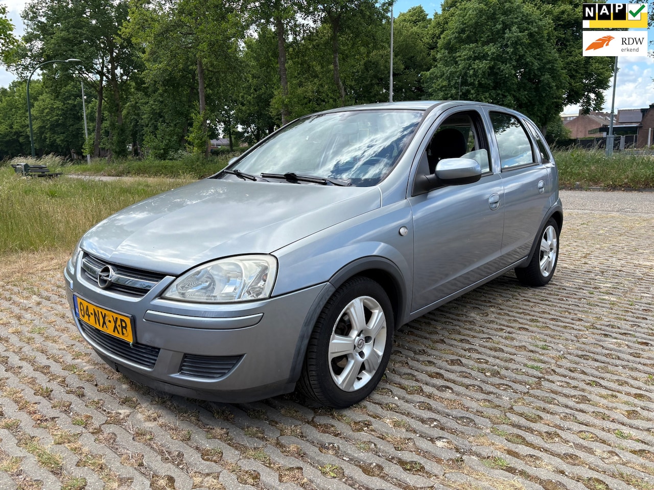 Opel Corsa - 1.2-16V Maxx / automaat / airco - AutoWereld.nl