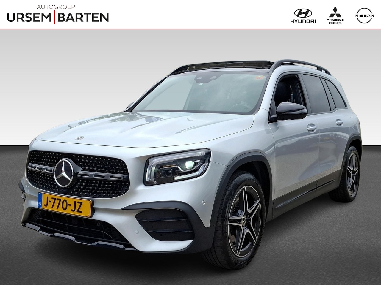 Mercedes-Benz GLB - 200 Business Solution AMG | Trekhaak | Pano | Business Plus-pakket - AutoWereld.nl